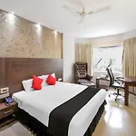 Capital O 18430 The Dawn Hotel