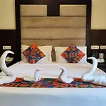 Crystal Paark Inn