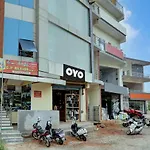 Oyo Hotel C P Residency