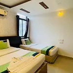 Staymaker Abs Comforts - Opp St Philomena Church