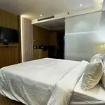 Roopa Elite