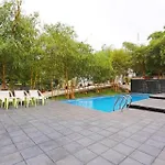 Hotel Serene Springs