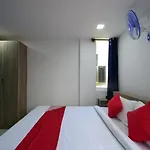 Oyo 18487 V Wella Inn