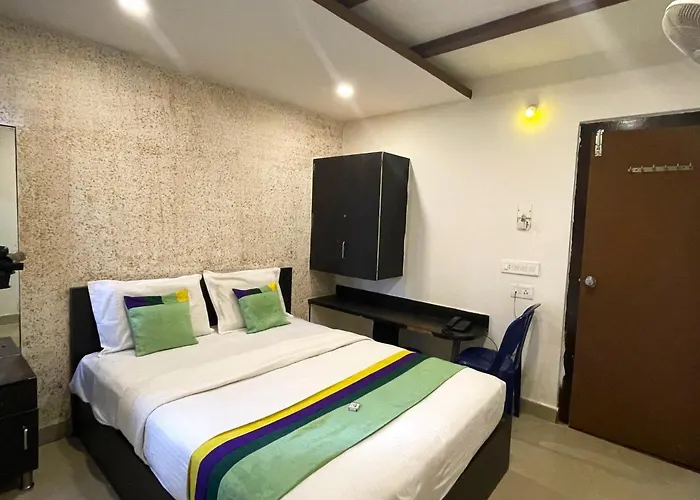 Staymaker Abs Comforts - Opp St Philomena Church