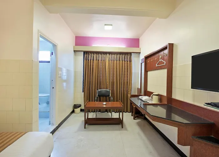Mannars Yatri Nivas Hotel