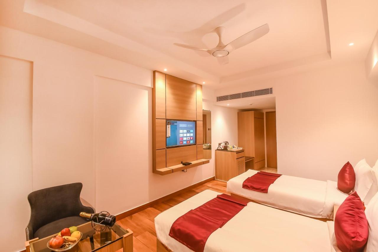 Hotel Emerald Clarks