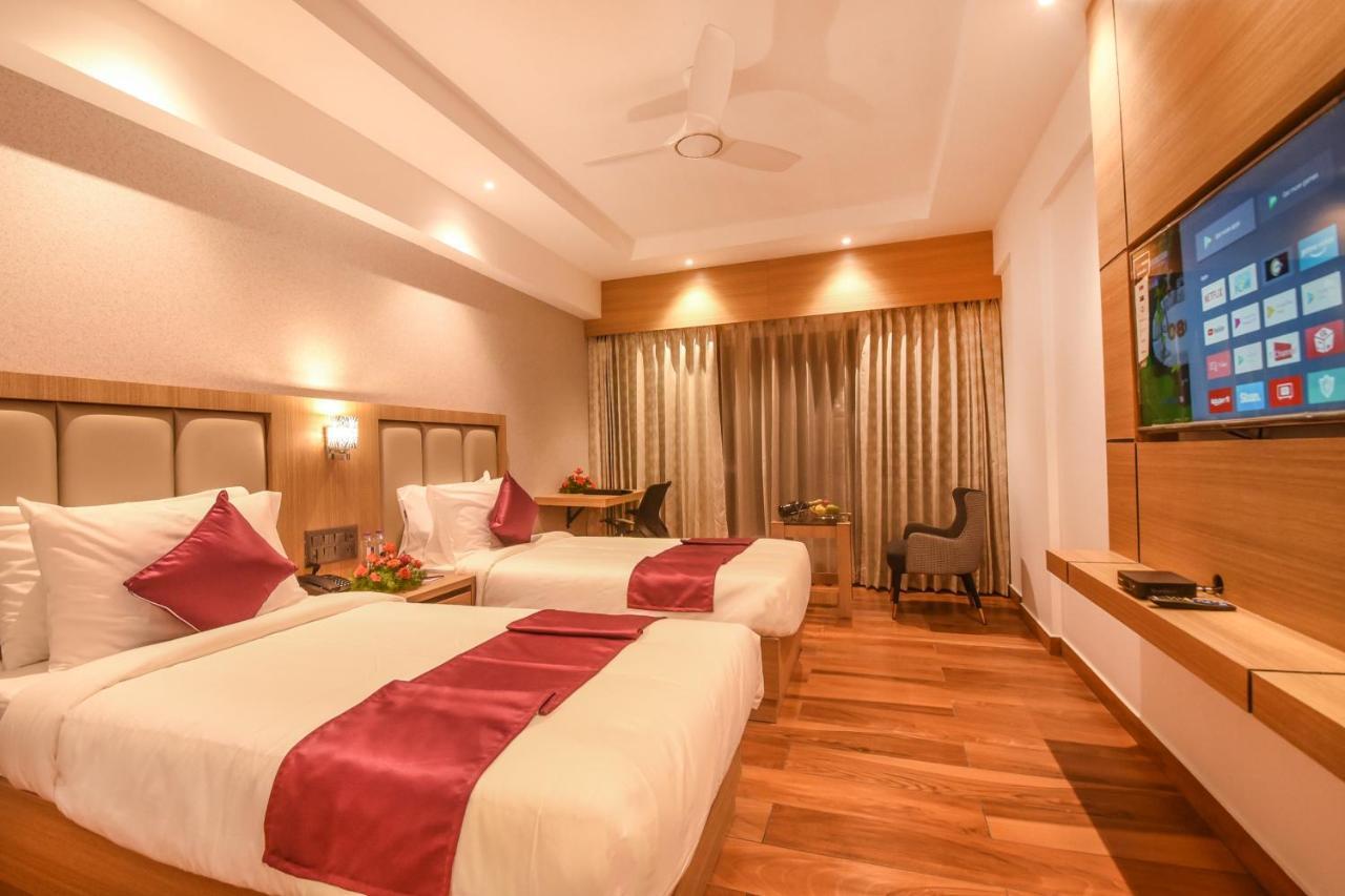 Emerald Clarks Hotel Mysore