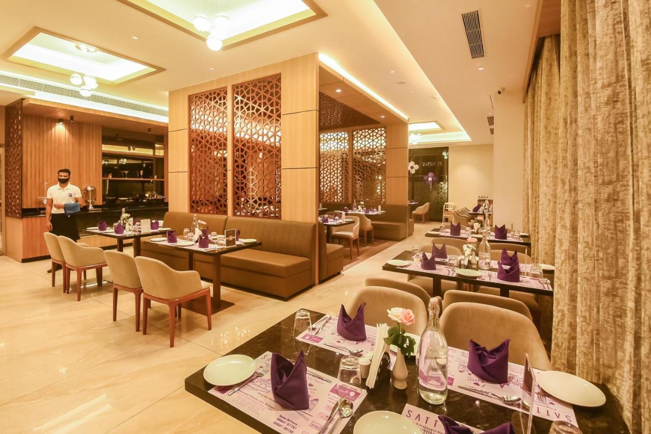 Hotel Emerald Clarks Mysore