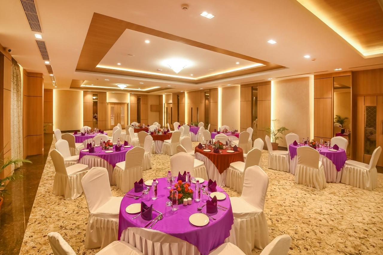 Emerald Clarks Hotel Mysore