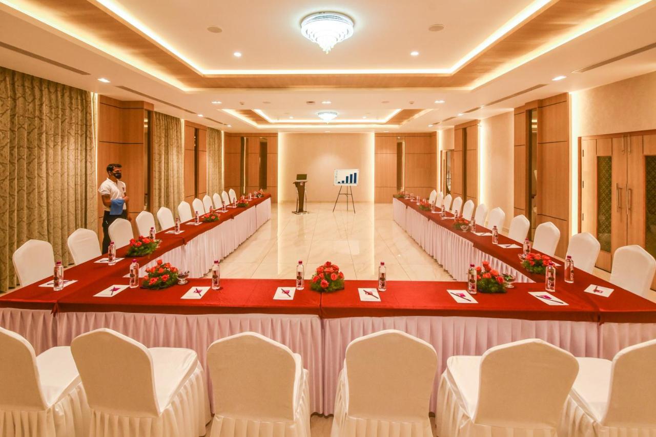 Hotel Emerald Clarks