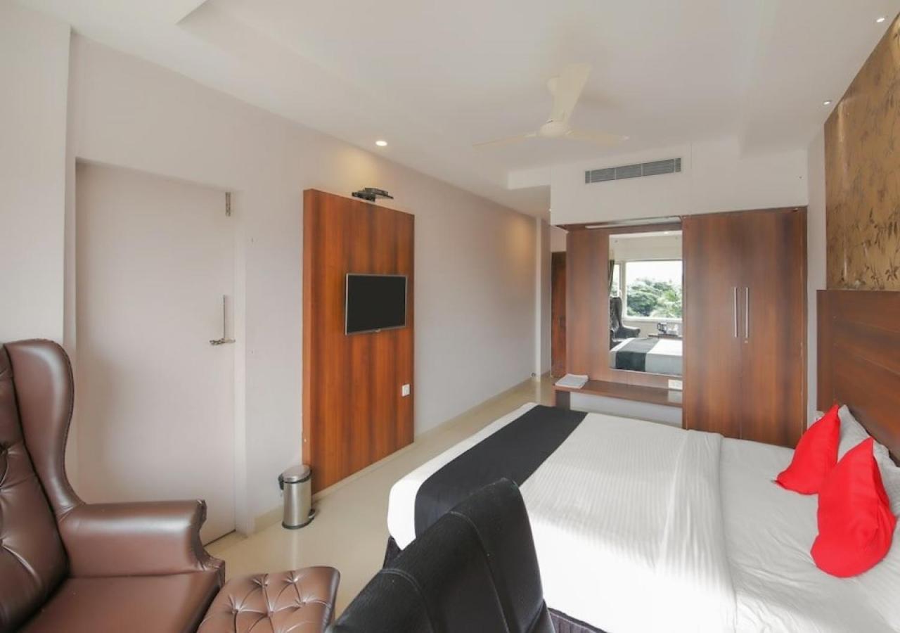 Fabhotel Dawn