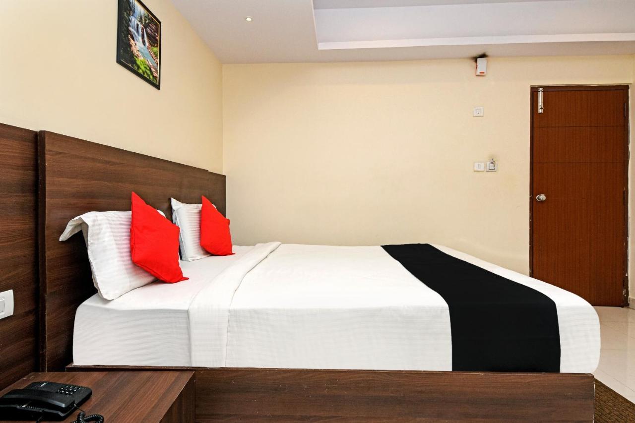 Capital O 76622 Raama Grand Hotel