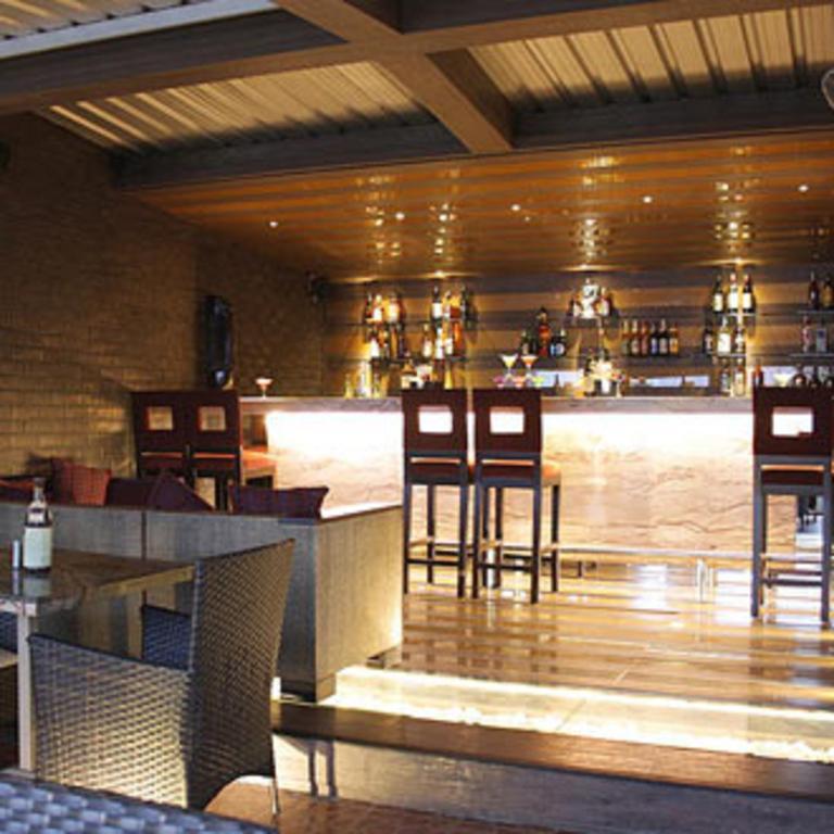 Roopa Hotel