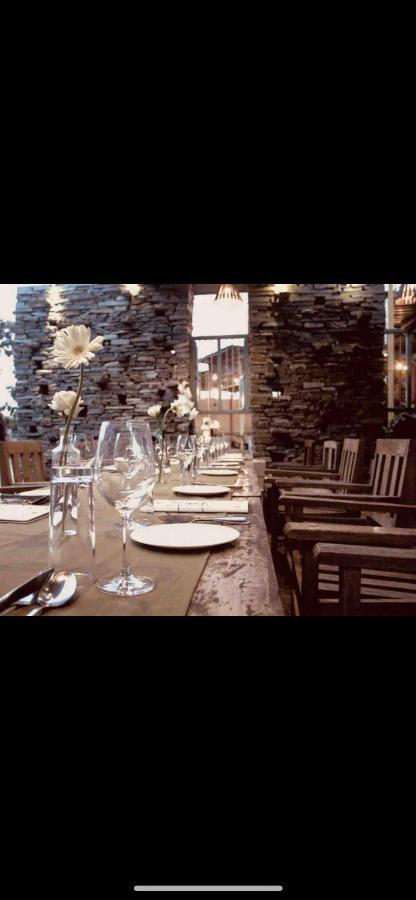 Tropicopia Inn *