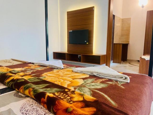 1000 Silvers -farm Villa Mysore