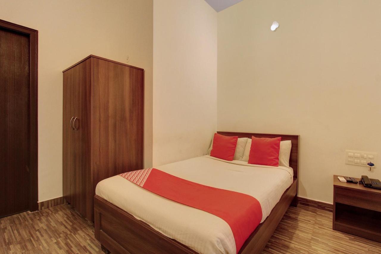 Oyo 10464 Serenity Hotel