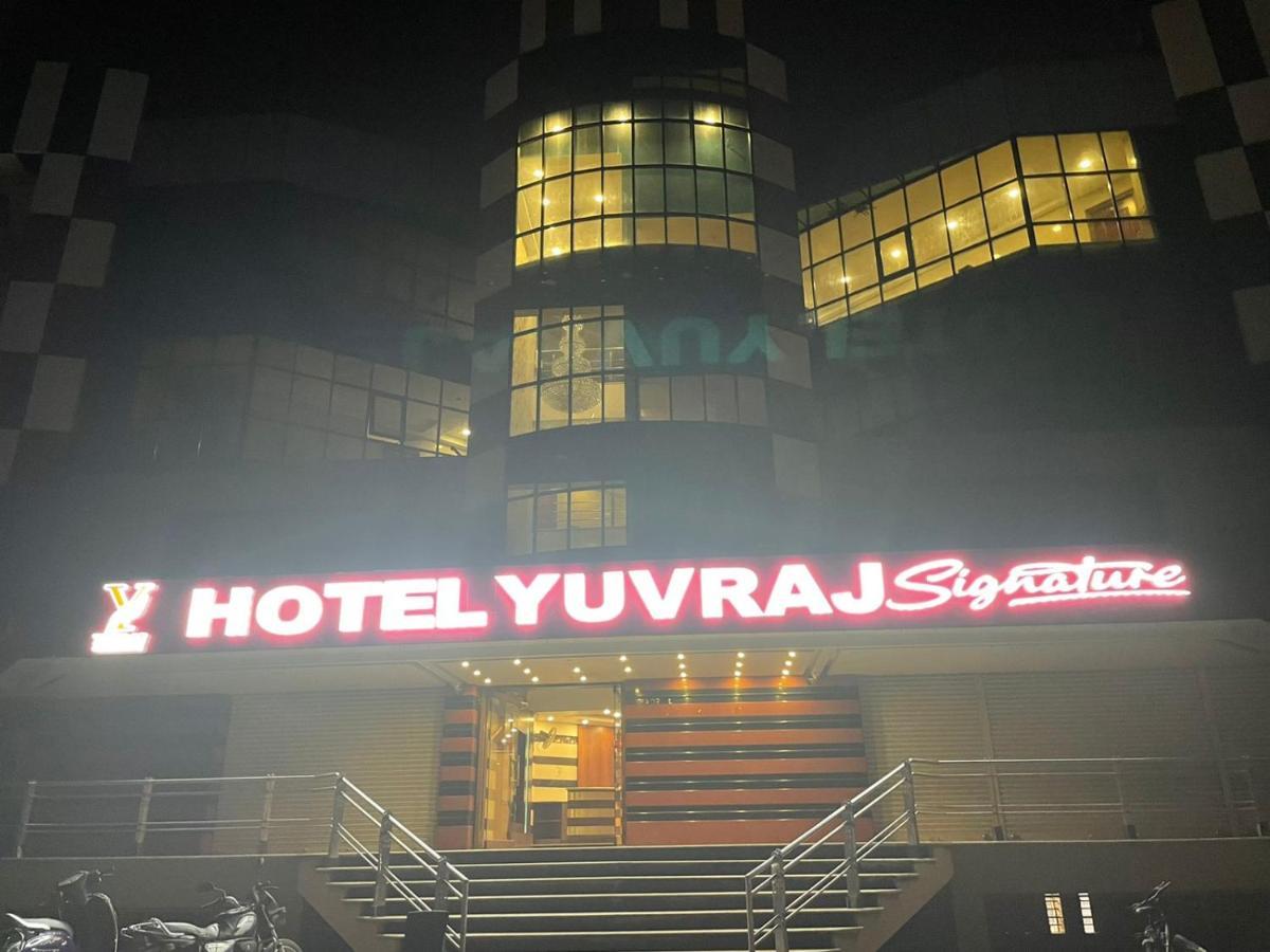 Yuvraj Signature 2*