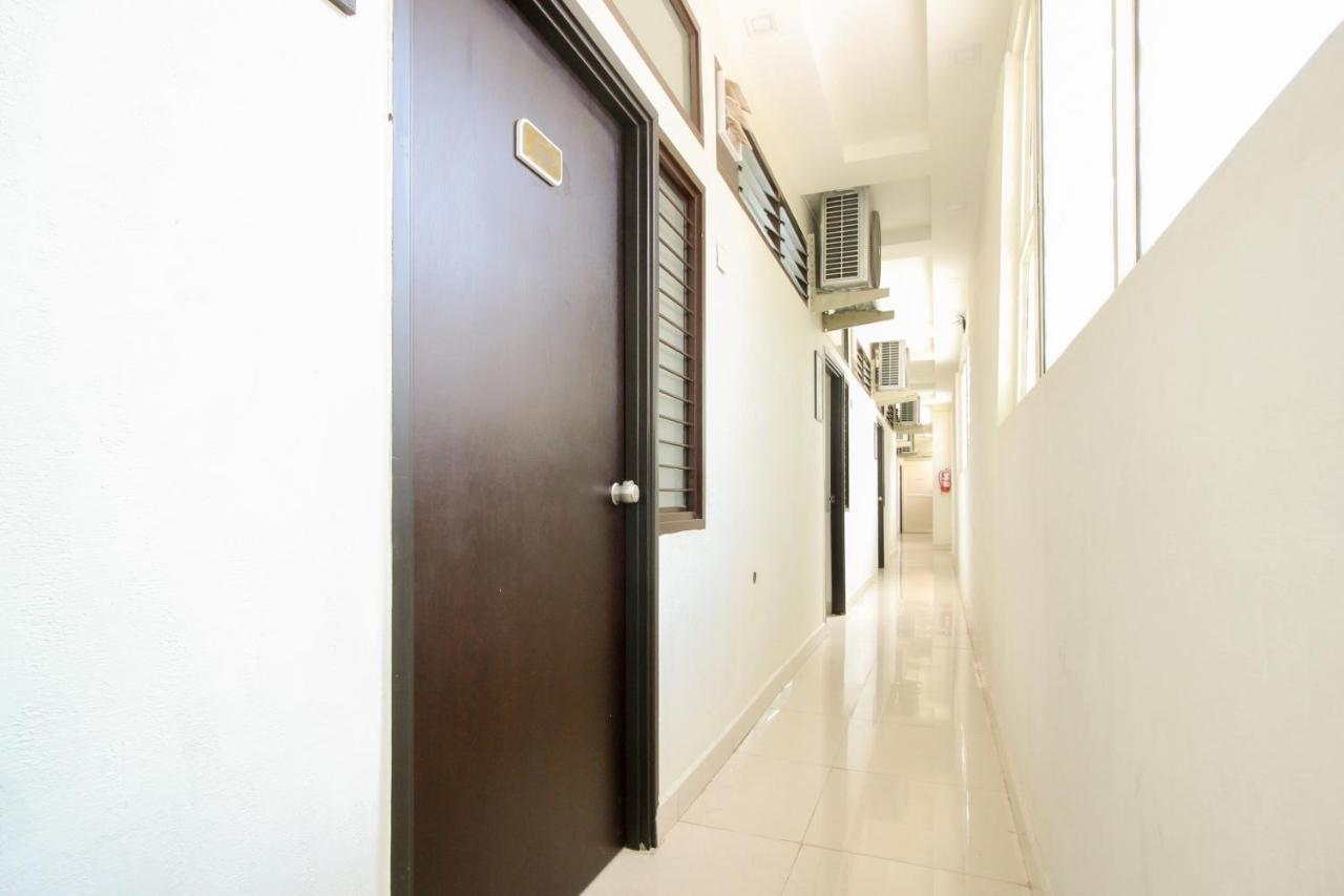 Hotel Super Oyo Flagship 8281 Aj Palace Mysore