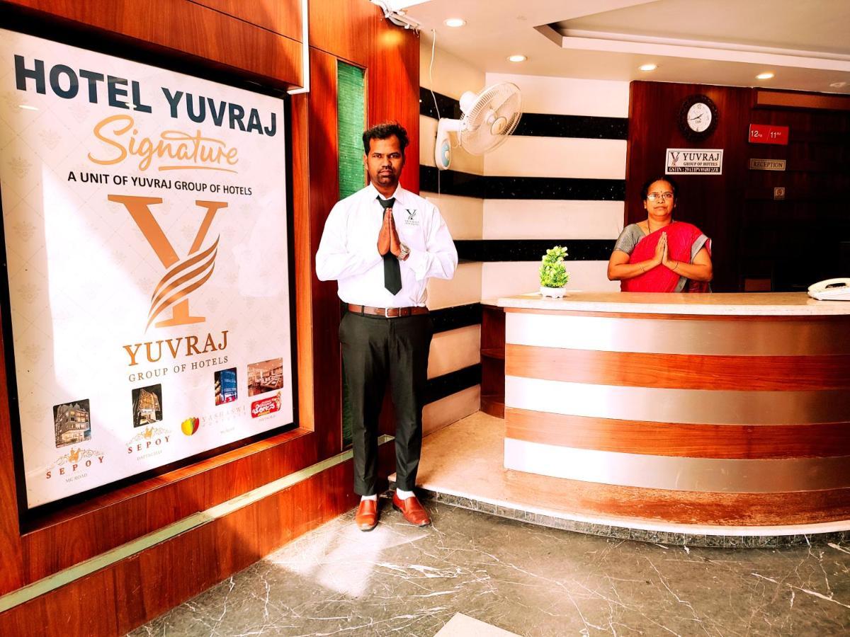 Yuvraj Signature Hotel 2*