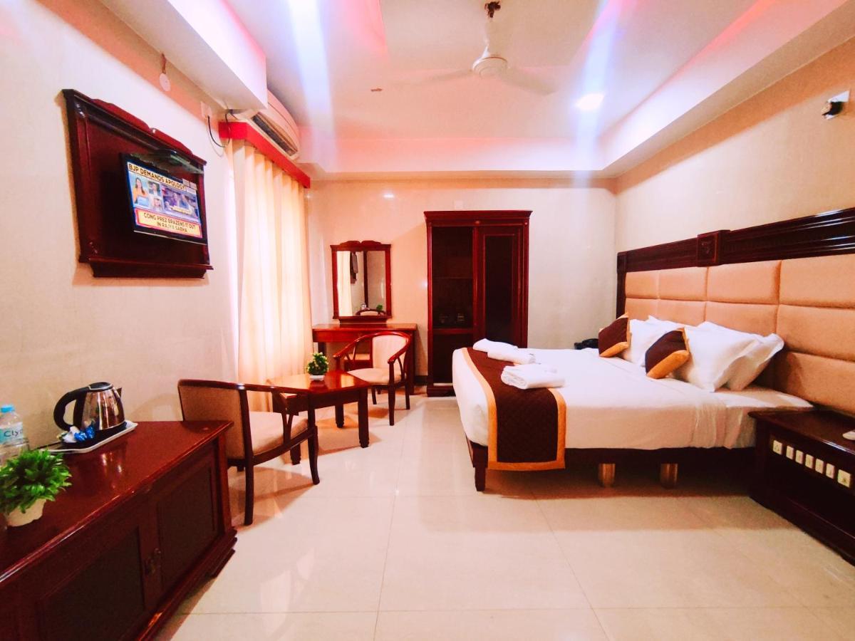 Hotel Yuvraj Signature