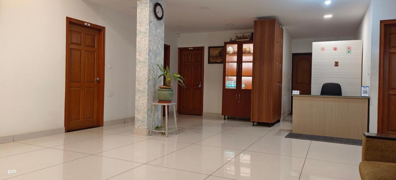 Sugamya Corner Guest house *