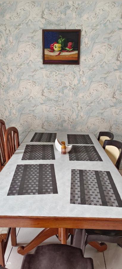 Sugamya Corner Guest house *