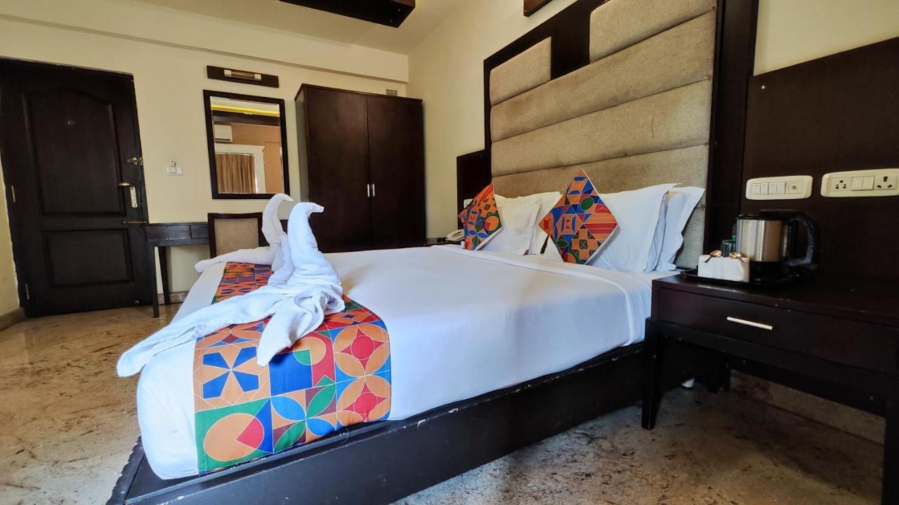 Crystal Paark Hotel