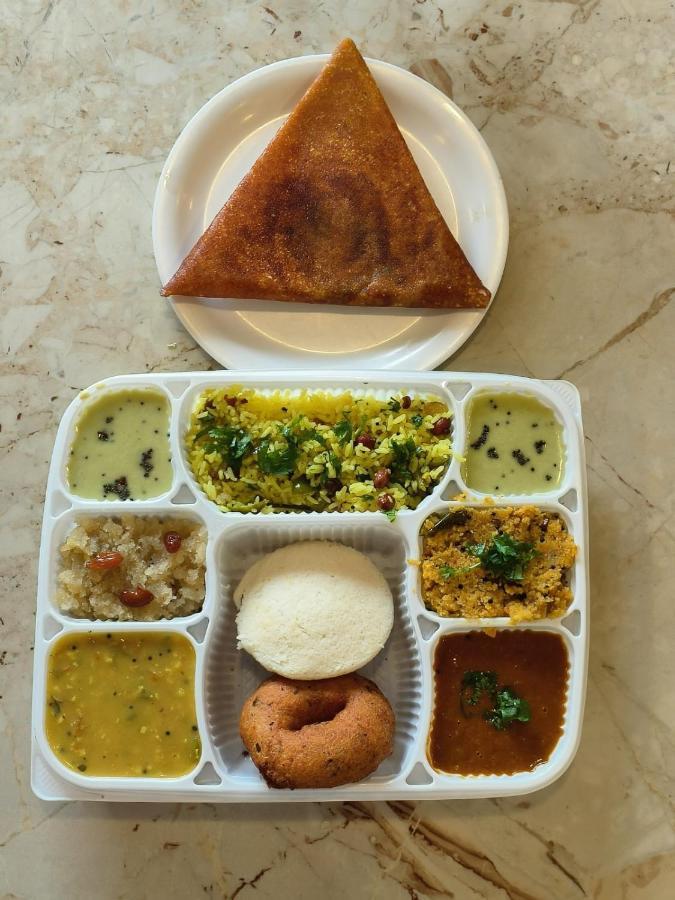 Hotel Yashaswi Comforts Mysore