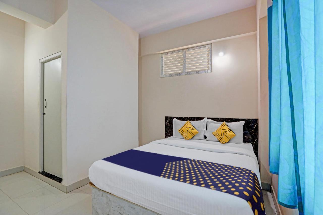 Oyo C P Residency Hotel