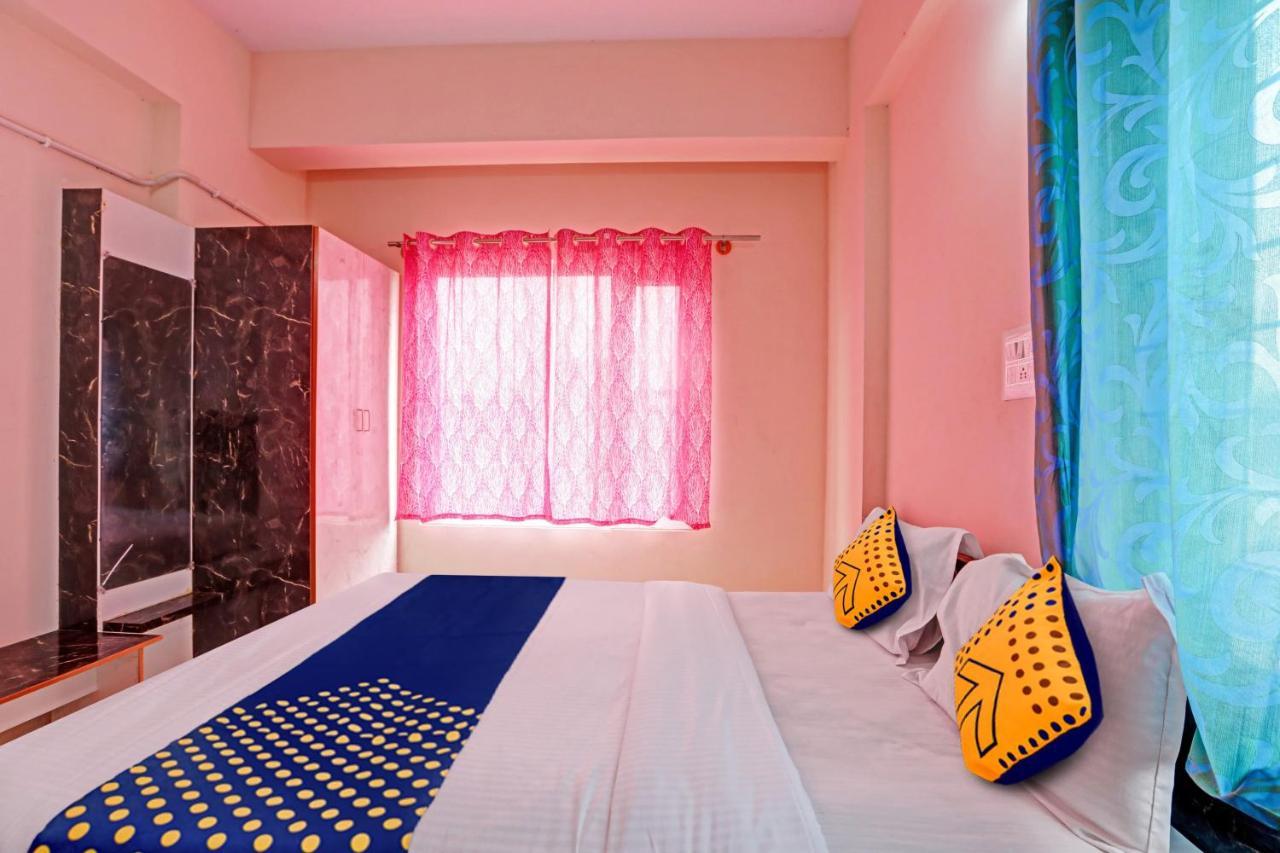 Oyo C P Residency Hotel 3*