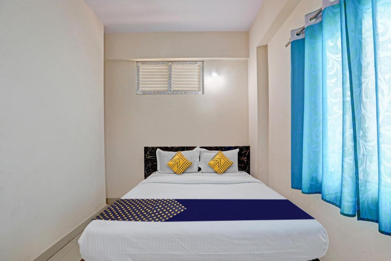 Oyo C P Residency