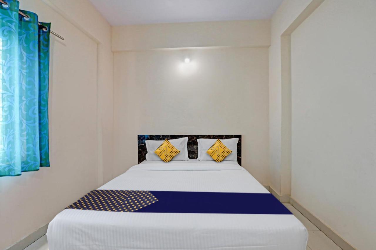 Hotel Oyo C P Residency 3*