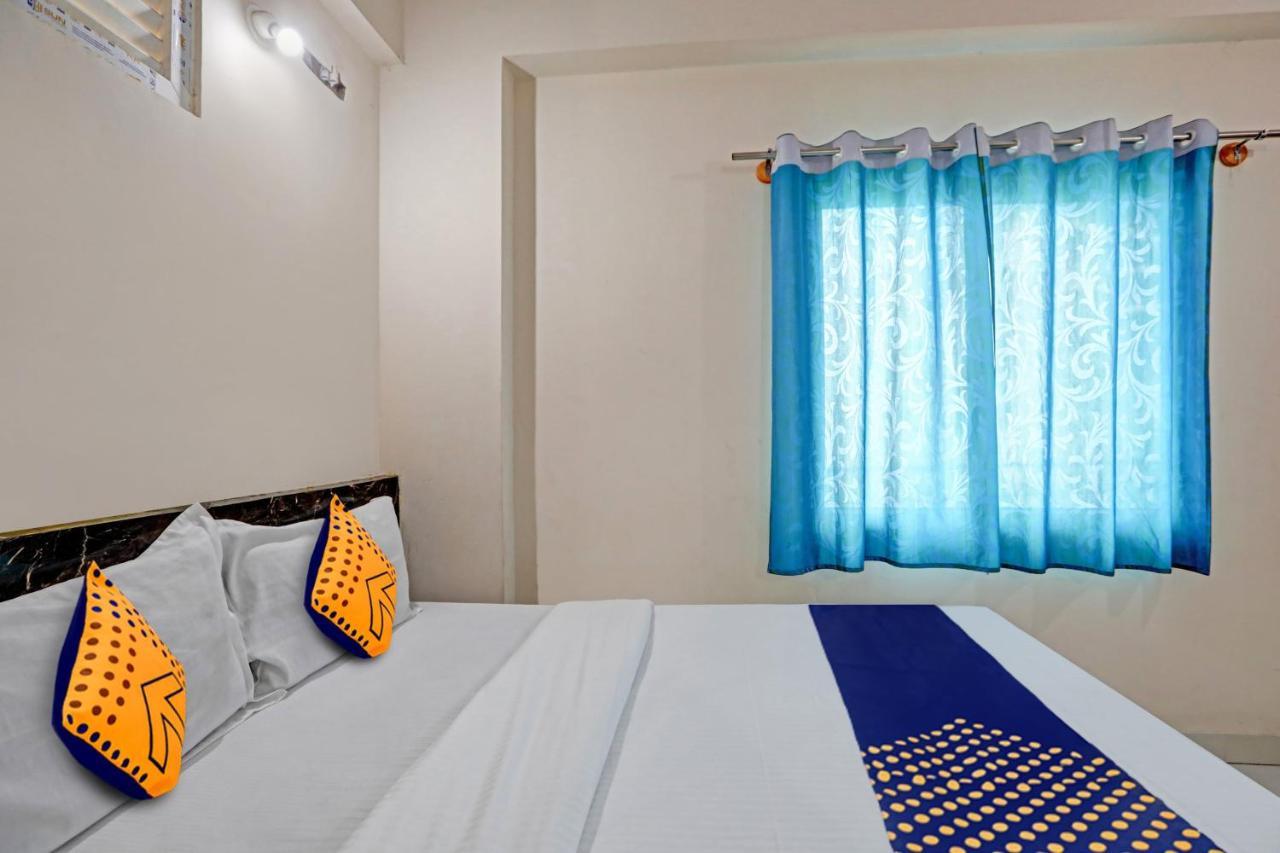 Oyo C P Residency