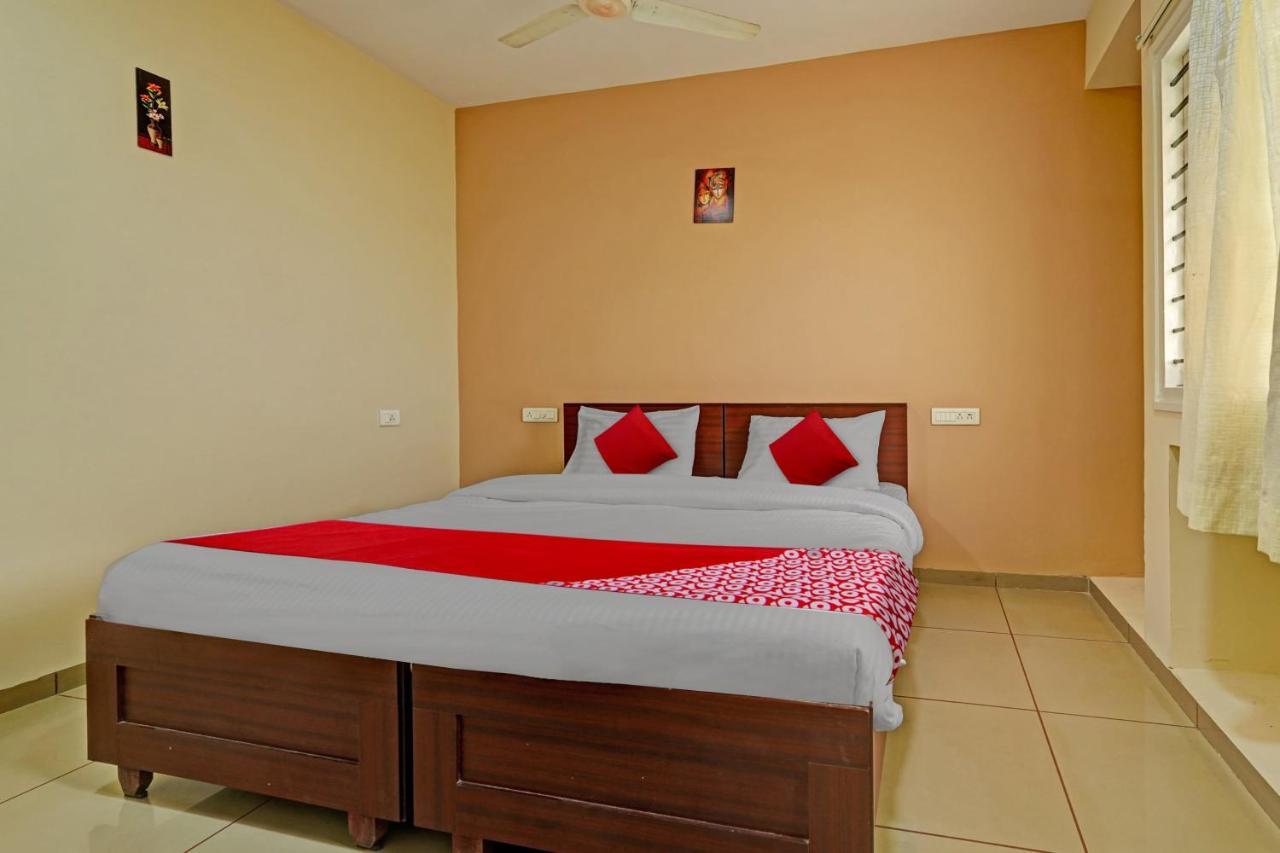 Hotel O Indra