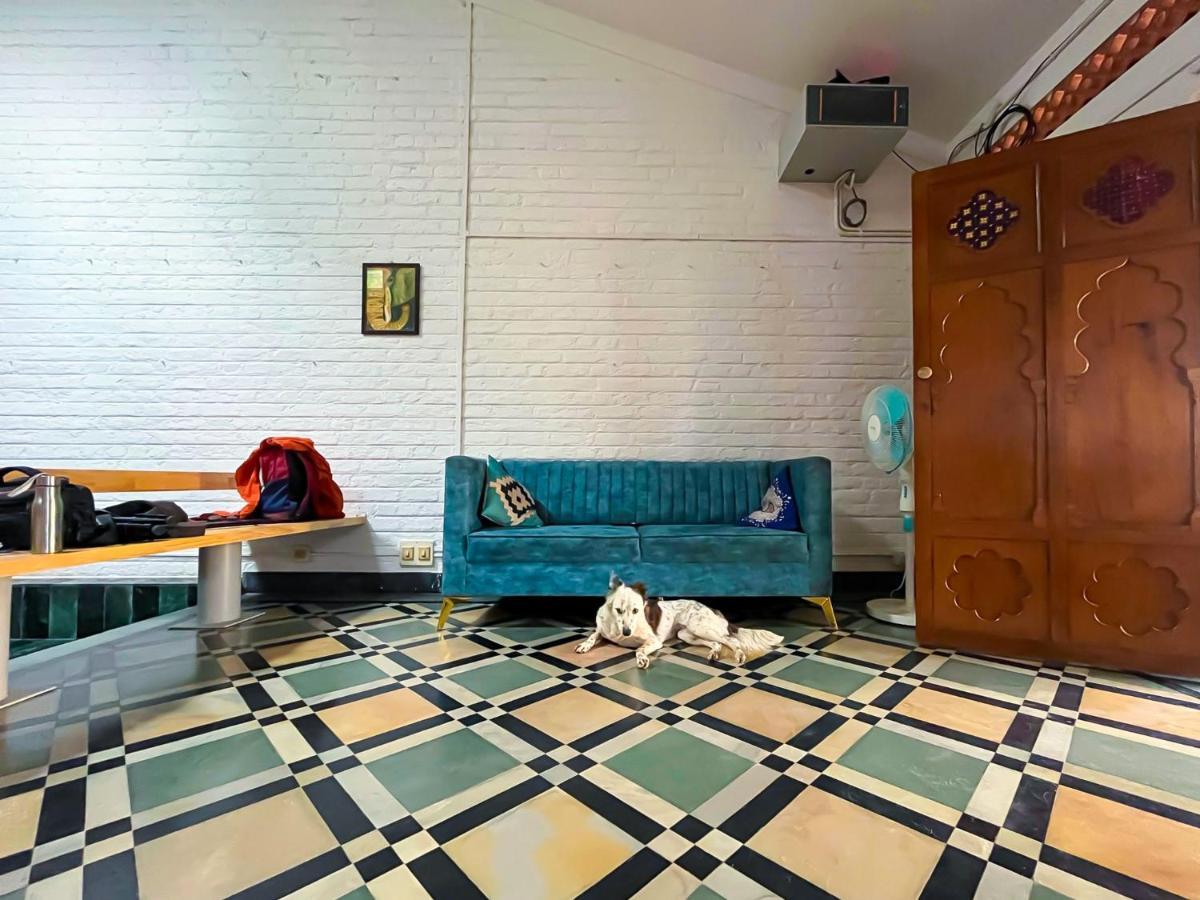 Hostel Rahees Bi Roambay - Backpacker