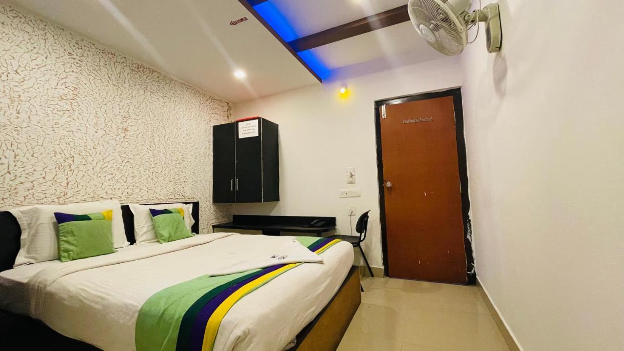 Staymaker Abs Comforts - Opp St Philomena Church Mysore