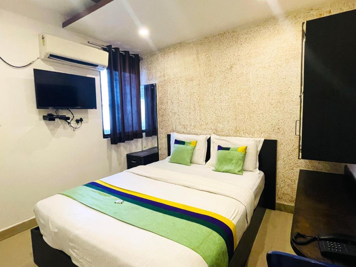 Staymaker Abs Comforts - Opp St Philomena Church