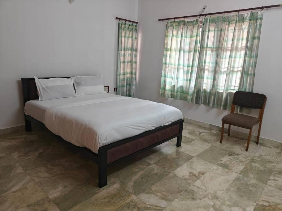 Villa Waterfall - 4bhk *