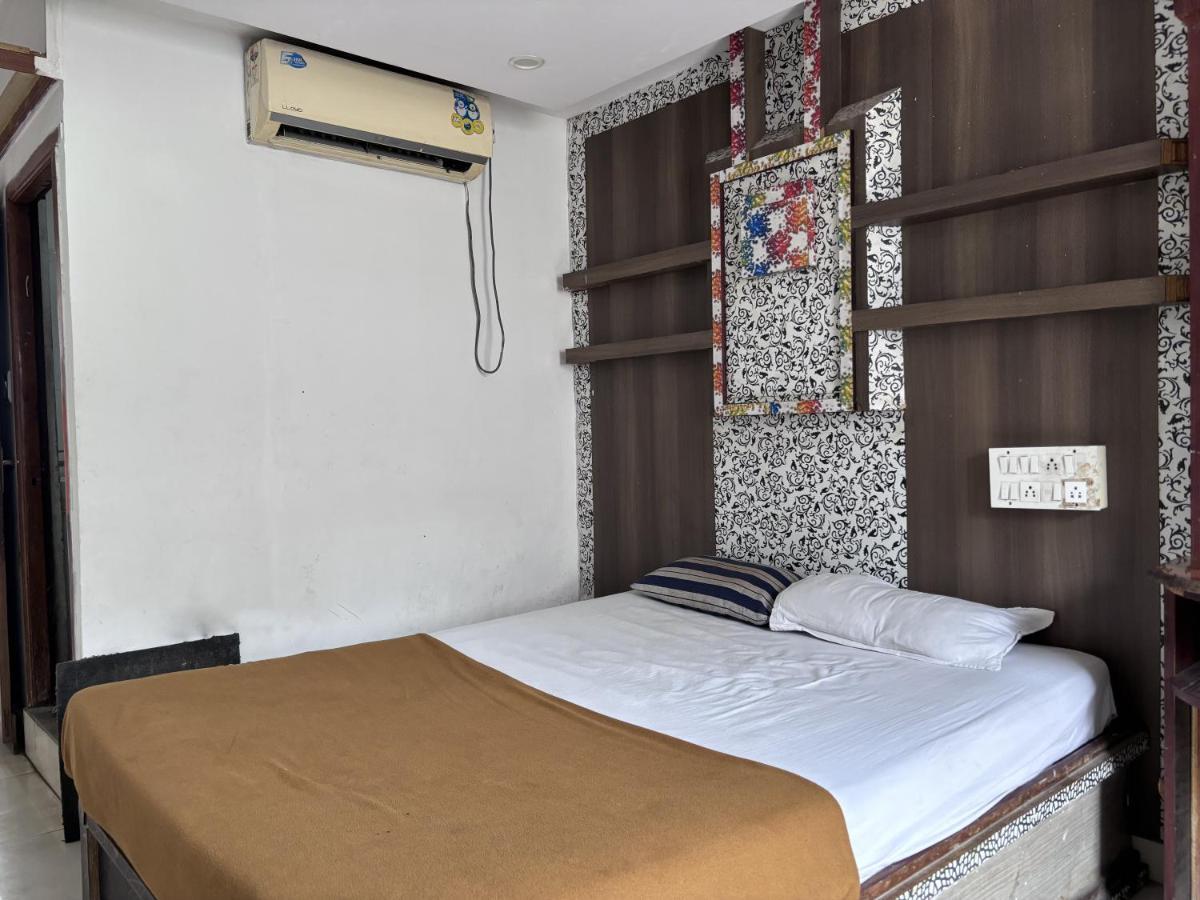 Hotel Raj Empire 3*