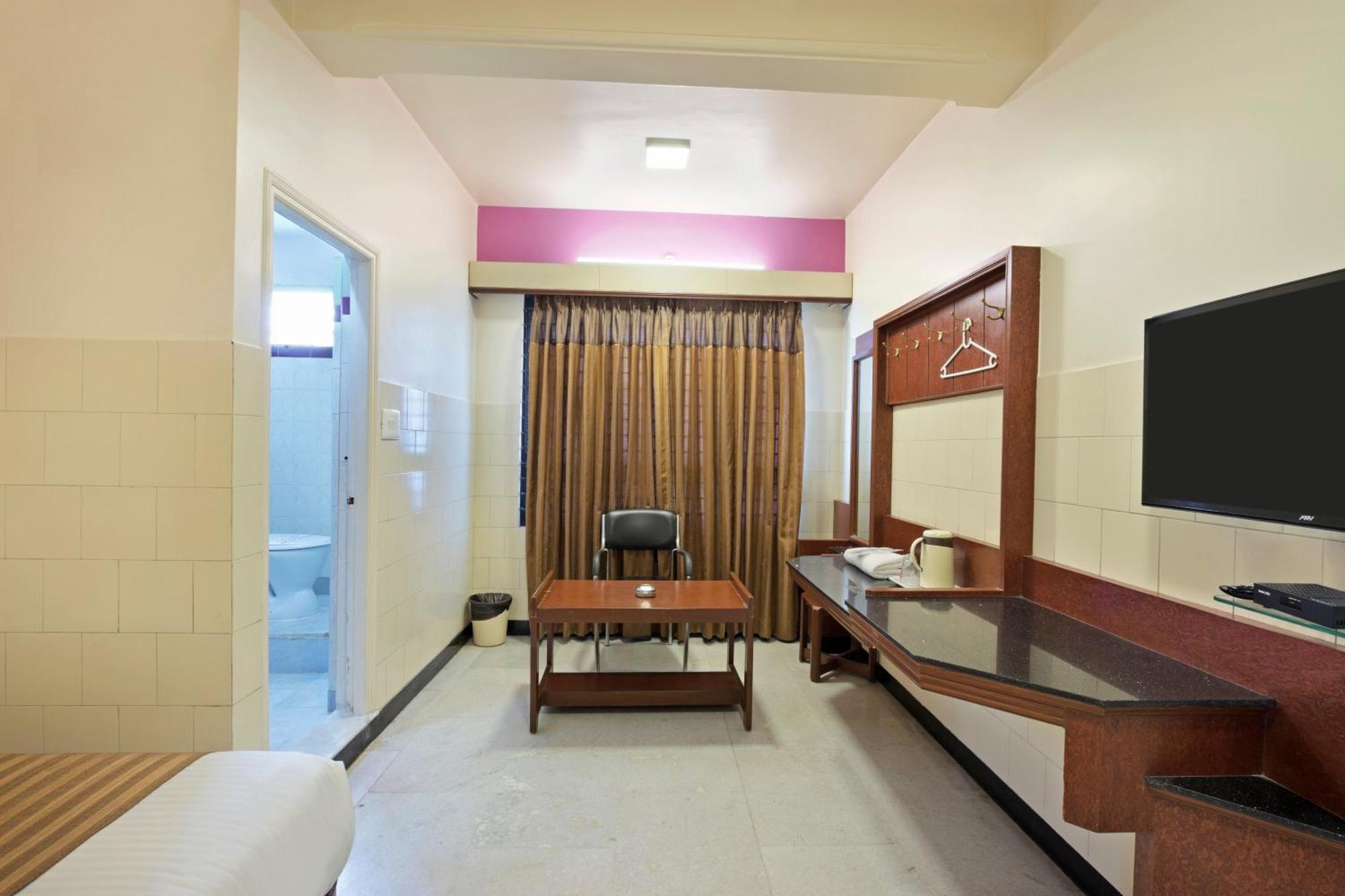 Hotel Mannars Yatri Nivas