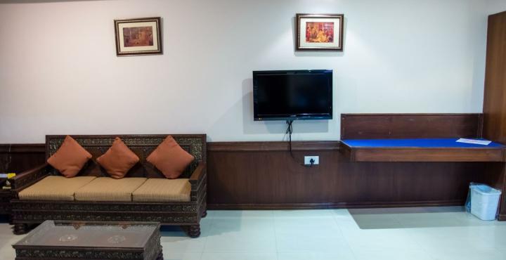 President Hotel *