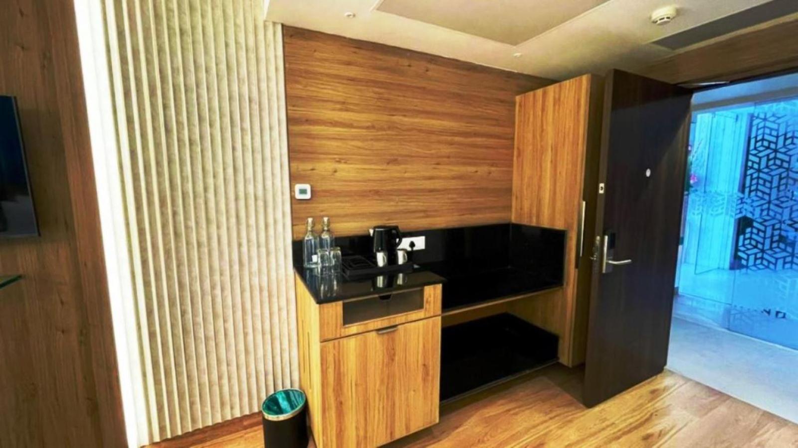 Roopa Elite Hotel Mysore