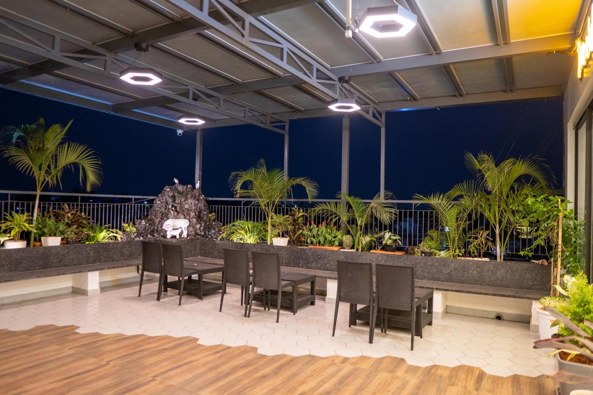 Apartment Bumblebee - The Penthouse Mysore