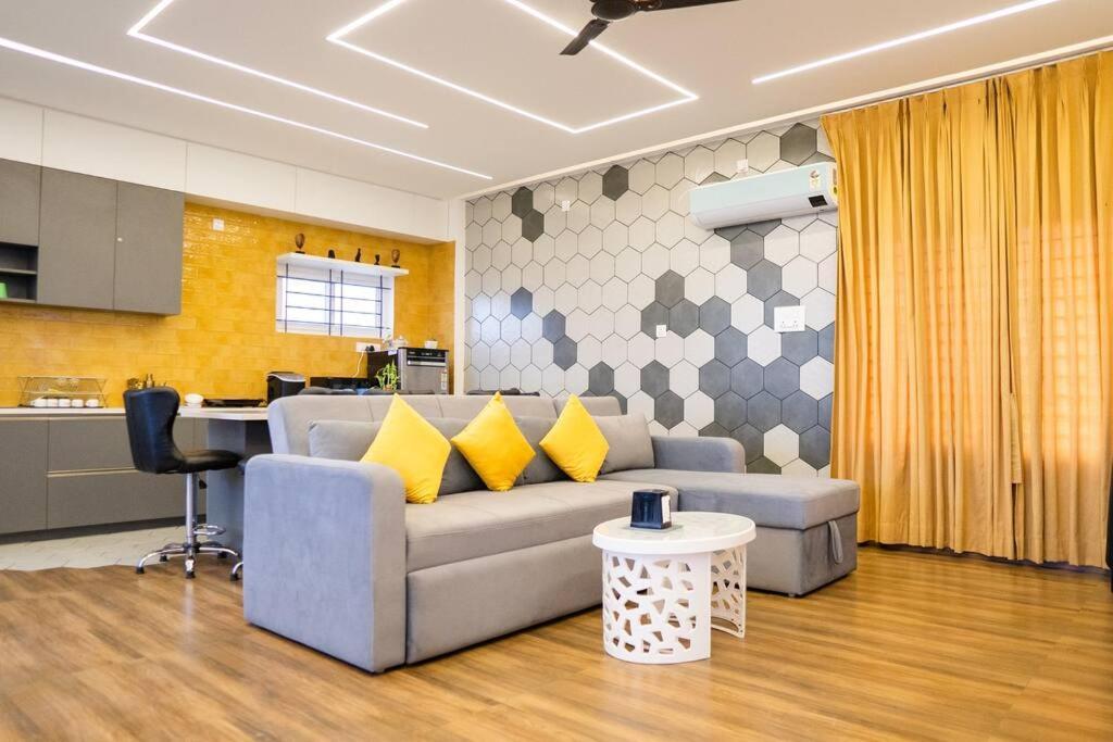 Apartment Bumblebee - The Penthouse