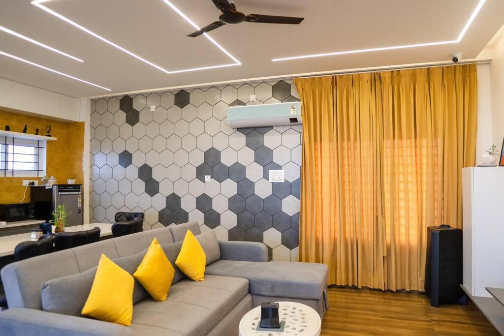 Bumblebee - The Penthouse * Mysore