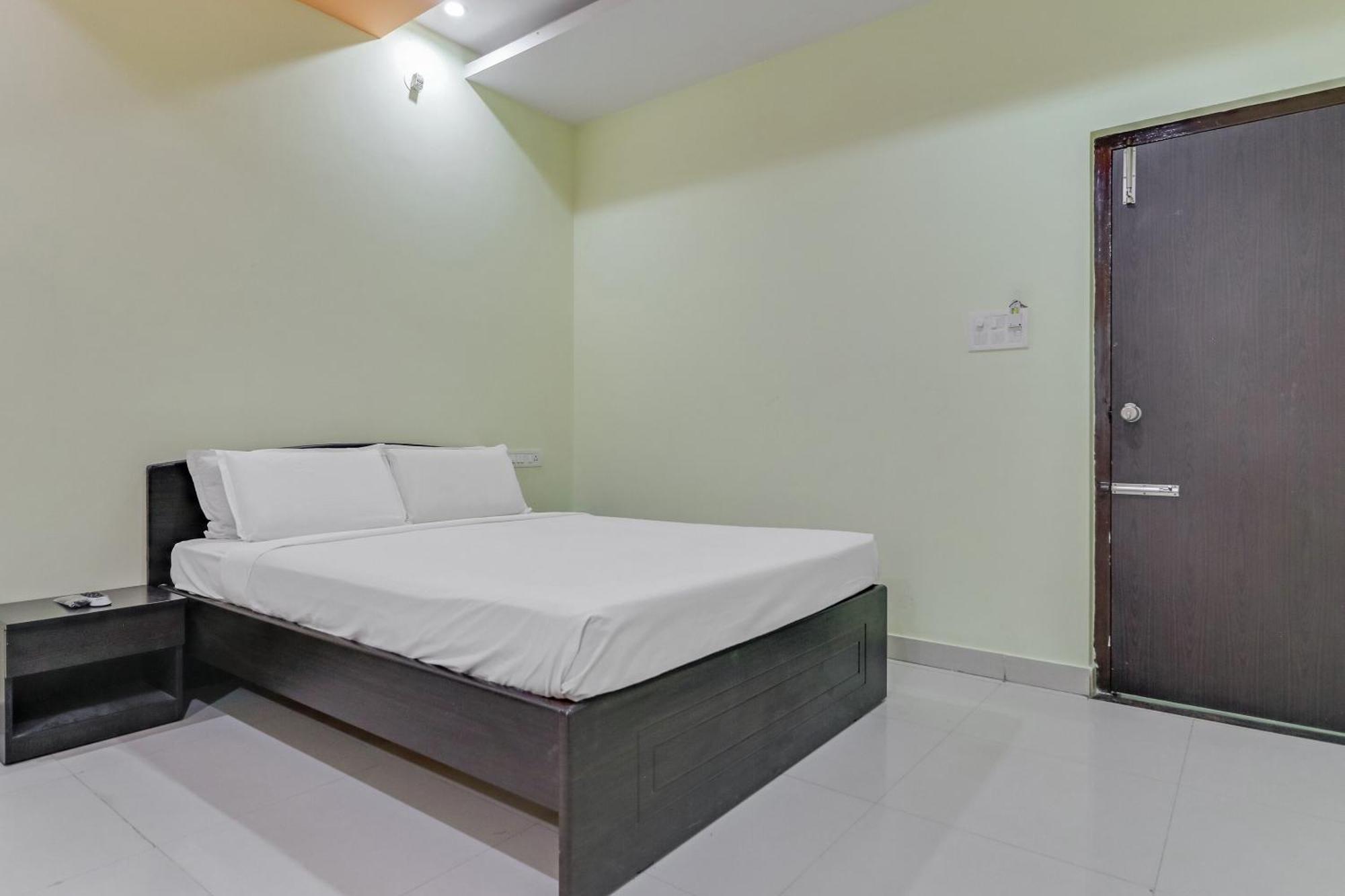 Spot On Pratham Residency Hotel 2*