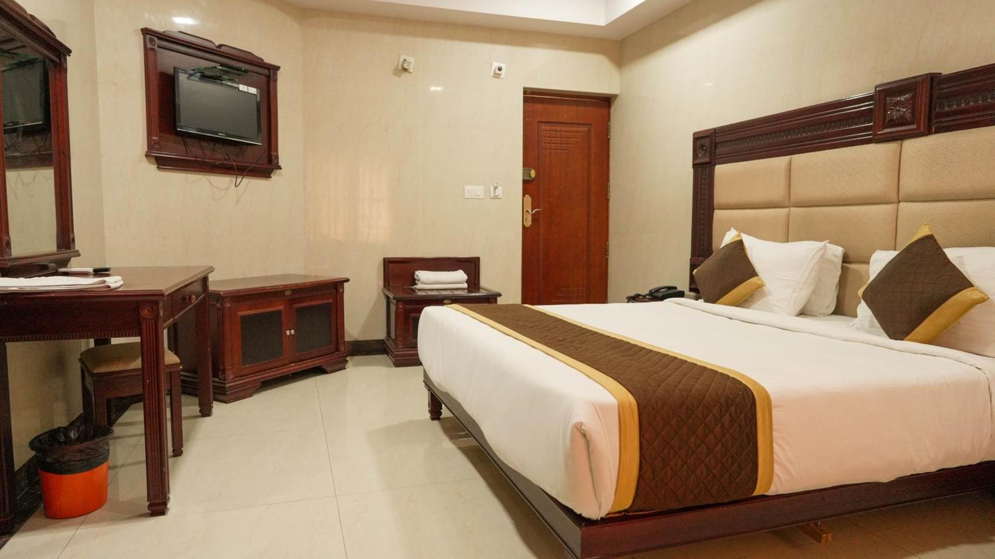 Hotel Yuvraj Signature Mysore