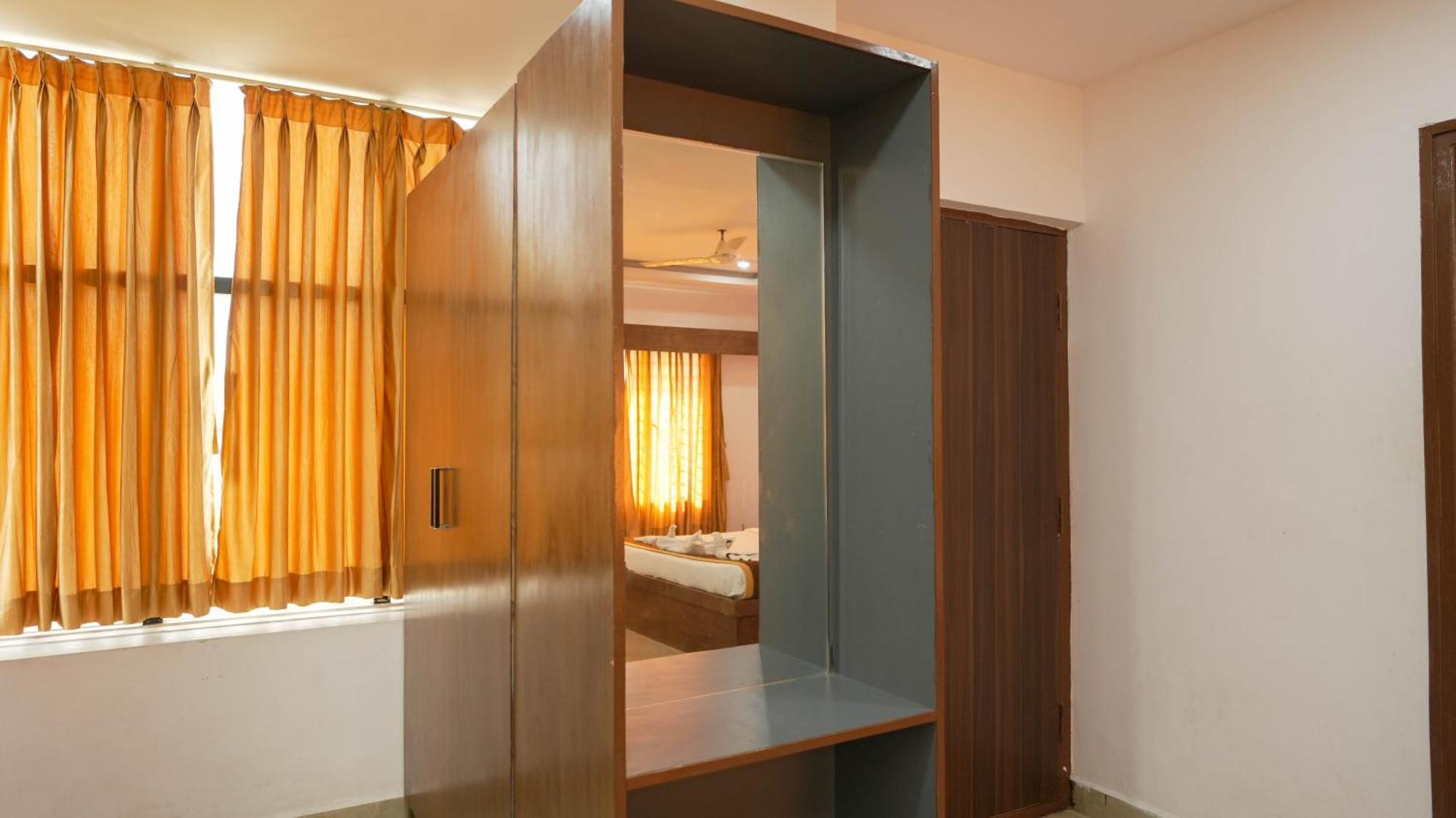 Yashaswi Comforts Hotel Mysore