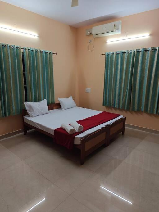 S R Luxurious Fully Ac 3 Bhk Bunglow Holiday home