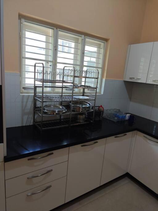 S R Luxurious Fully Ac 3 Bhk Bunglow Holiday home
